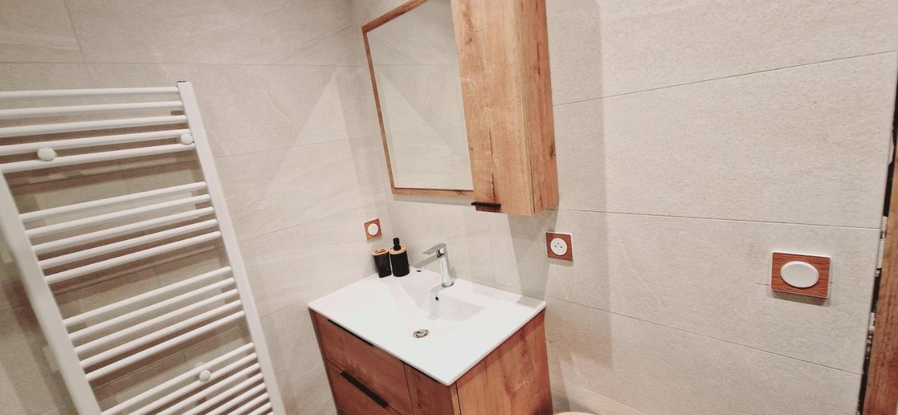 Le Claudius Apartment Annecy Bagian luar foto