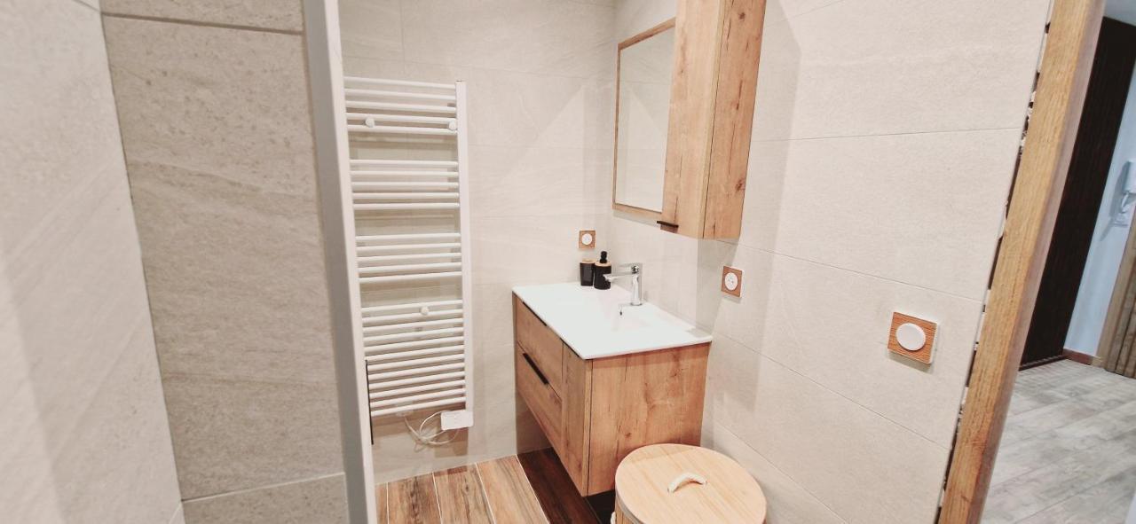 Le Claudius Apartment Annecy Bagian luar foto