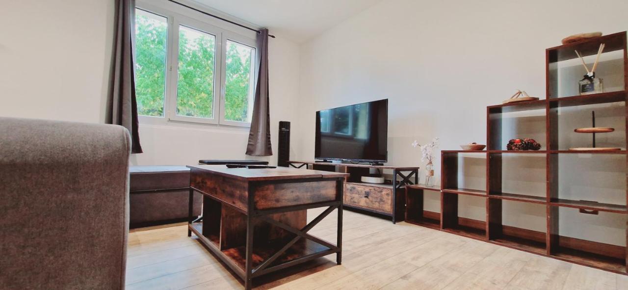 Le Claudius Apartment Annecy Bagian luar foto